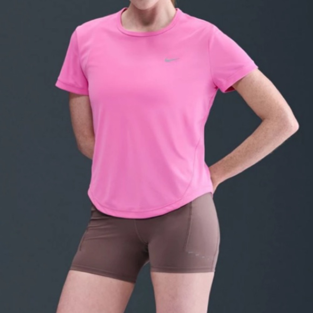 Nike Women's Dri-fit Pink Short Sleeve Tee XS NWT